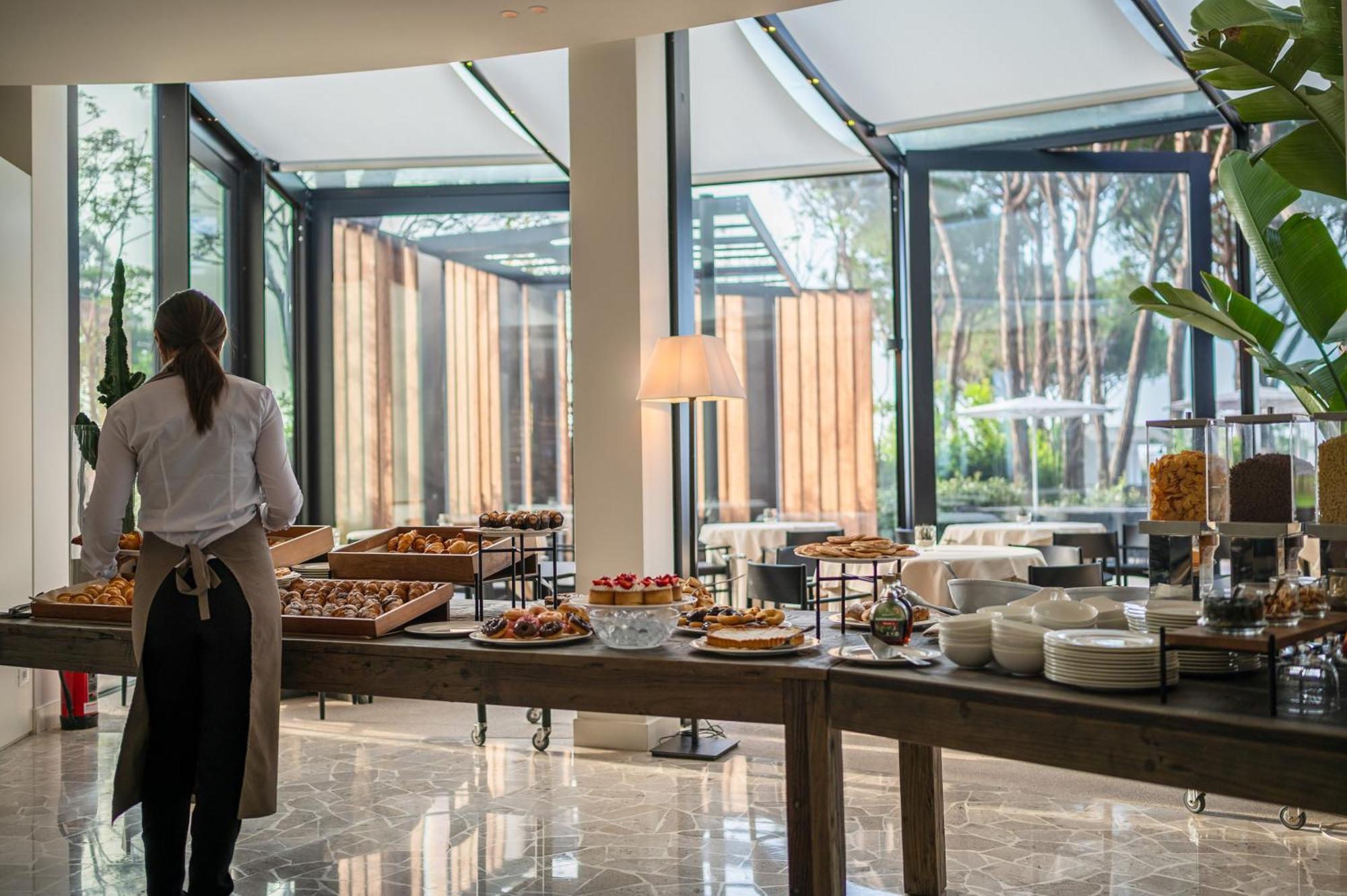 Bellevue Hotel & Resort Лідо-ді-Єзоло Екстер'єр фото