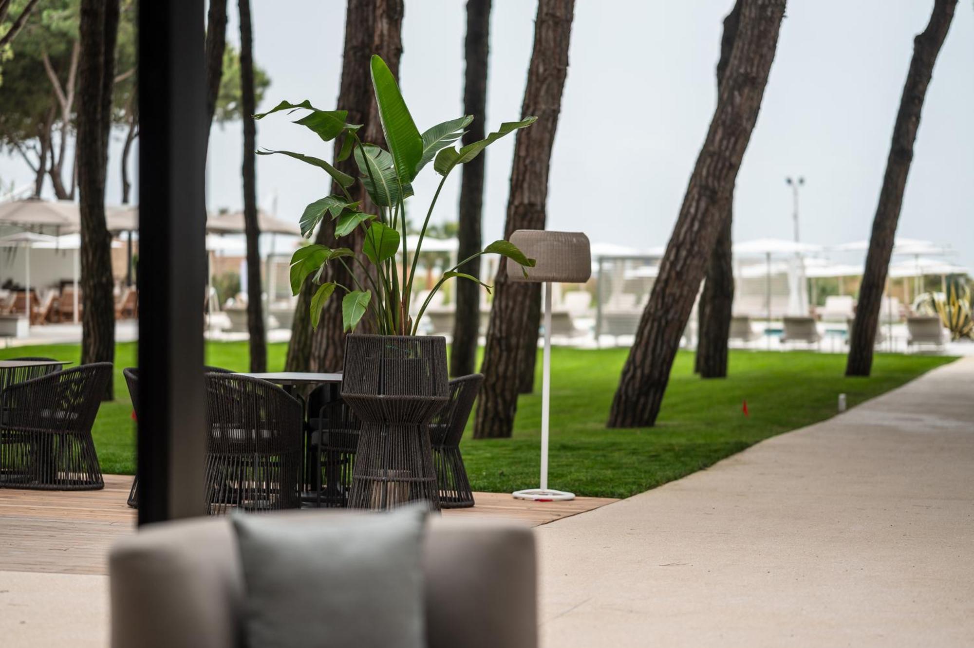 Bellevue Hotel & Resort Лідо-ді-Єзоло Екстер'єр фото