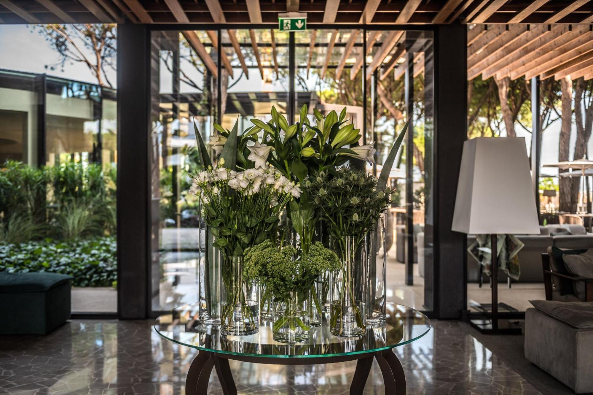 Bellevue Hotel & Resort Лідо-ді-Єзоло Екстер'єр фото
